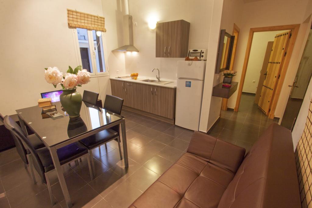 Apartamentos Puerta Sierra Puerto Serrano Bilik gambar