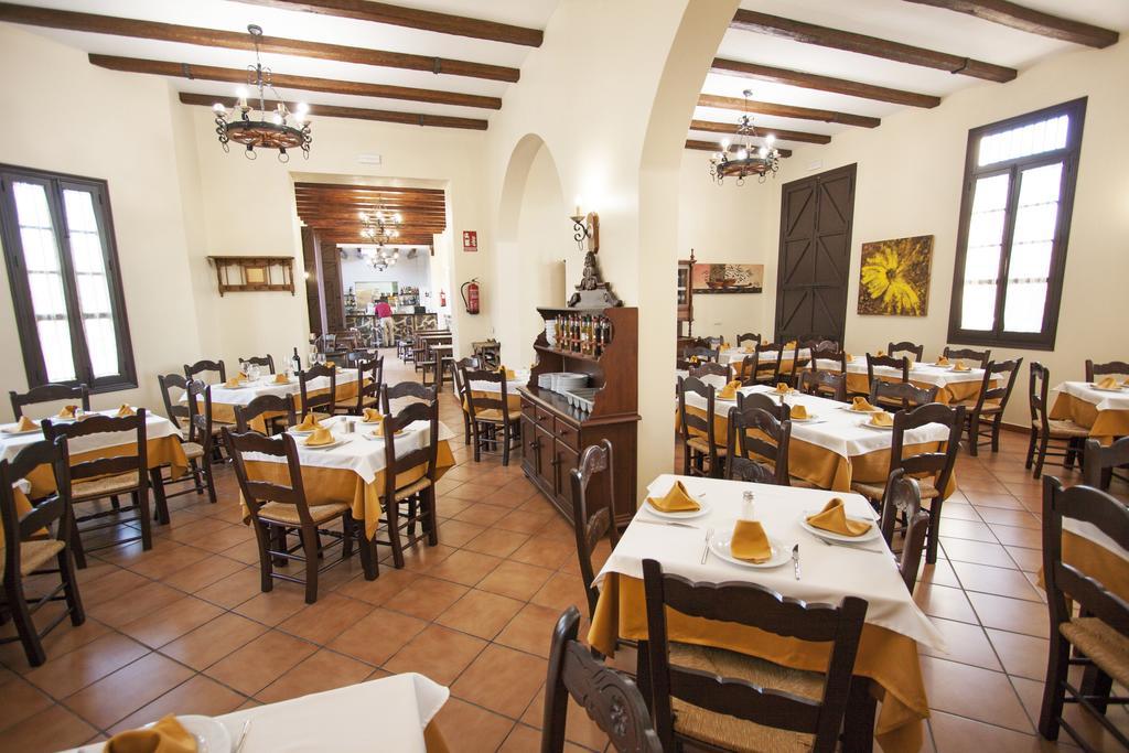 Apartamentos Puerta Sierra Puerto Serrano Bilik gambar