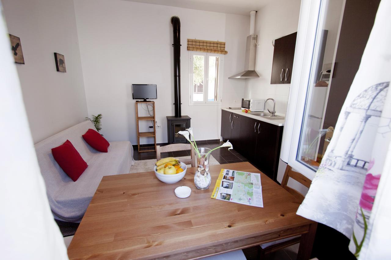 Apartamentos Puerta Sierra Puerto Serrano Luaran gambar