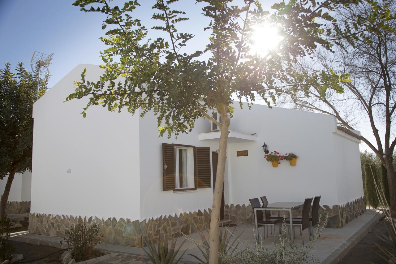 Apartamentos Puerta Sierra Puerto Serrano Luaran gambar